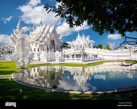  Wat Rong Khun Yansıtıcı Beyazlığıyla Rüyalarınızı Gerçekleştiriyor!